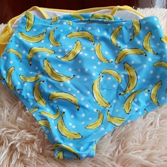 NWOTS Smity Women swimsuit Banana Pattern Beach Wear 2PCS Size Small - Picture 5 of 9